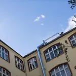 Hotel 103