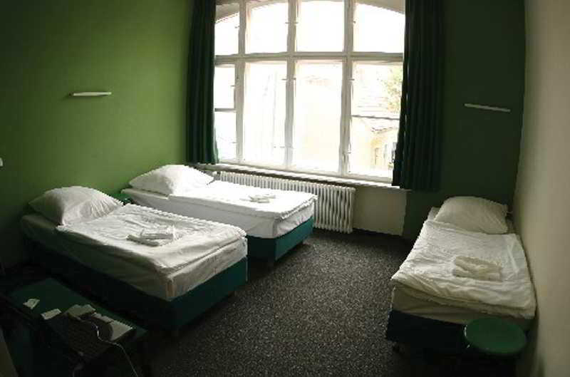 Hotel 103 2*
