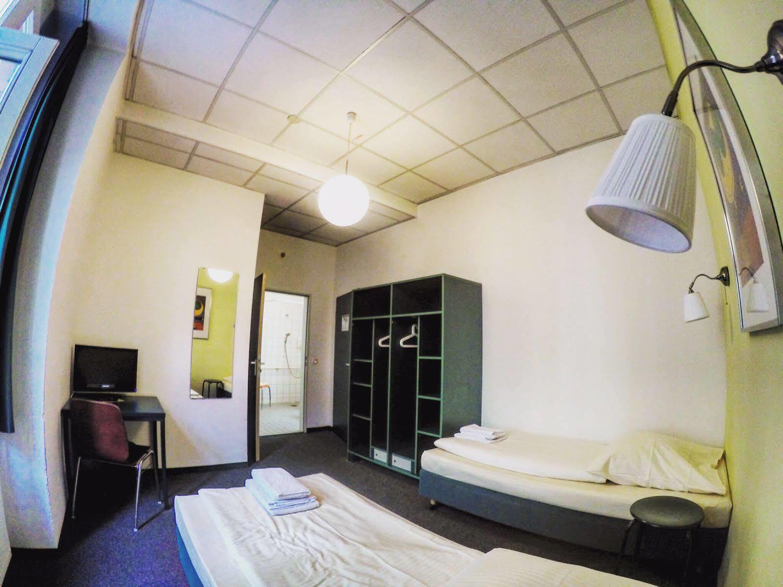 Hotel 103 2*