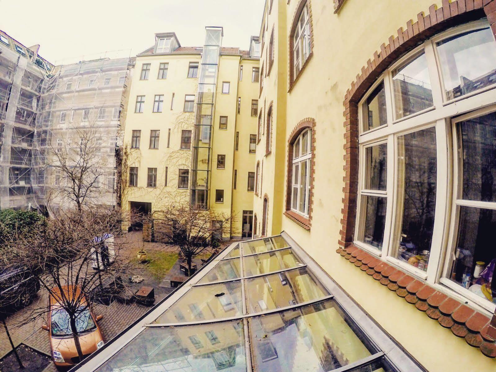 Hotel 103